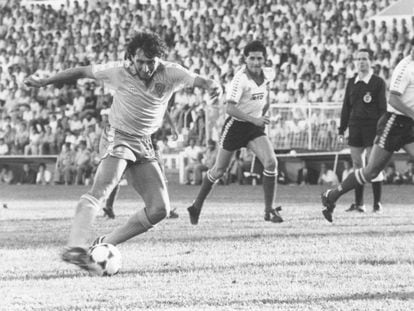 Mágico González, durante un partido con el Cádiz. / AS