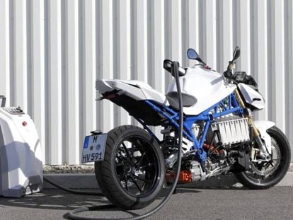 BMW prepara su moto deportiva eléctrica con más de 200 Km de autonomía