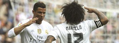 Cristiano celebra su gol a Las Palmas con Marcelo.