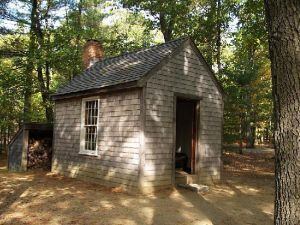 Réplica de la cabaña de Thoreau.