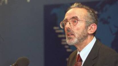 Peter Burke enumera persones dedicades a diferents sabers.