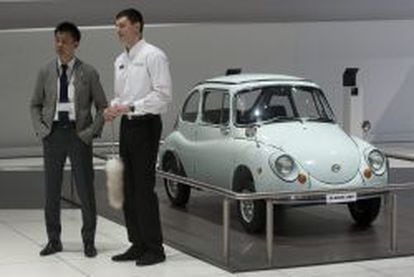 Un Subaru 360 oldtimer de 1958, en exhibici&oacute;n durante la previa de la 83&ordf; edici&oacute;n del Sal&oacute;n Internacional del Autom&oacute;vil de Ginebra