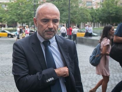 Joan Lluís Quer, expresidente de GISA, tras declarar en los juzgados en 2015 en Barcelona.