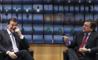 El presidente del Gobierno español, Mariano Rajoy, y el presidente de la Comisión Europea, Jose Manuel Durao Barroso, en Bruselas