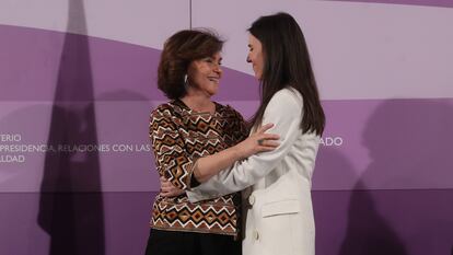 Toma de posesión e intercambio de cartera de Carmen Calvo a Irene Montero como ministra de Igualdad en el Ministerio de Igualdad.