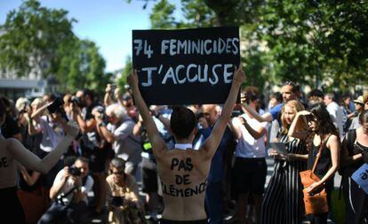 Manifestación contra la violencia machista en París.