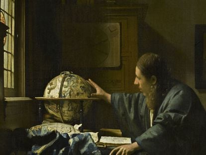 'El Astrónomo' (1668), por el pintor holandés Johannes Vermeer. Posiblemente, el científico representado era el polímata Antonie van Leeuwenhoek (1680–1686).