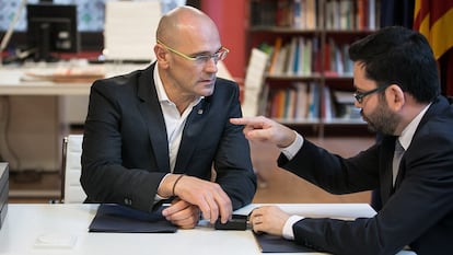 Romeva se reúne con el secretario de exteriores saliente, Roger Albinana