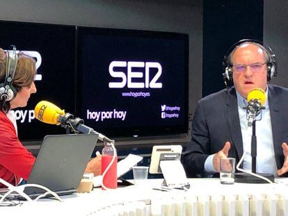 El candidato del PSOE a la Presidencia de la Comunidad de Madrid, Ángel Gabilondo, en la entrevista con Pepa Bueno en la Cadena SER. 