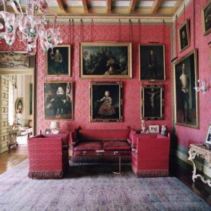 Salón Español, con el retrato de la infanta Margarita (de Velázquez) en el centro.