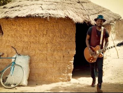 Songhoy Blues ha regresado a Bamako para decirnos que no nos preocupemos.