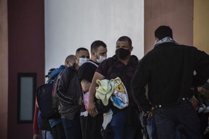 More than one hundred Brazilian migrants were transferred to the facilities of the Migrant Sanctuary, in Tijuana, in November 2021.