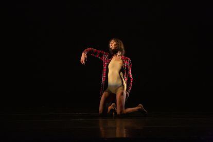 La bailarina durante el ensayo general de 'The Wall'.