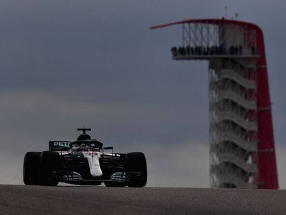 Lewis Hamilton durante la fase de clasificación en el Gran Premio de Estados Unidos de Fórmula 1.