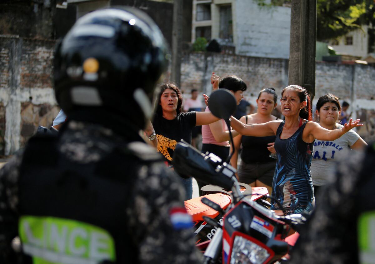 The operation against the Rotela Clan in the Tacumbú prison leaves a ...