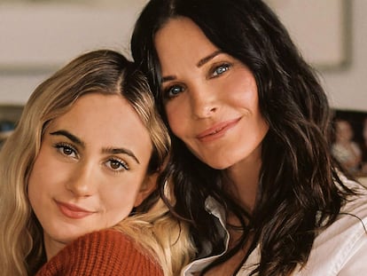 Coco posa junto a su madre en una imagen subida a la cuenta de Instagram de la actriz de 'Friends'.