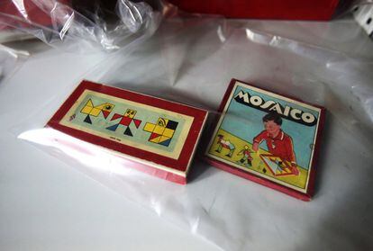 El Museo del Traje tiene una amplia muestra de juguetes de hojalata y de muñecas. Los ejemplos de juegos de mesa son más escasos, por eso Concha García-Hoz, una de las conservadoras de la institución, quiere ampliar la colección en ese área.