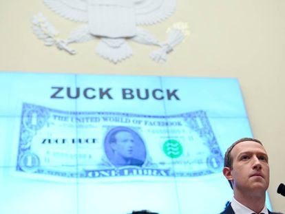 El presidente de Facebook, Mark Zuckerberg, testifica en la Cámara de Representantes para explicar los planes de la compañía para lanzar su propia moneda digital, libra.