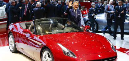 Luca Cordero, CEO de Ferrari, durante la presentación de uno de sus coches.