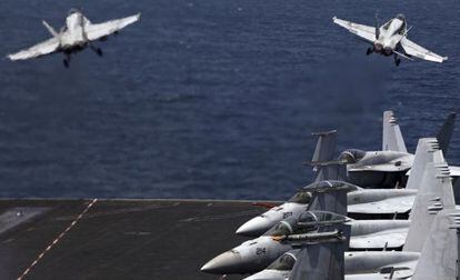 Aviones caza de EE UU despegan para una misi&oacute;n en Irak.