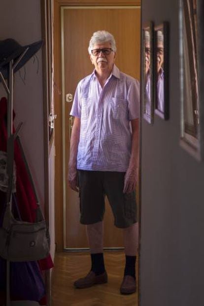 Pedro Ontiveros, jubilado venezolano en su casa de Tres Cantos.