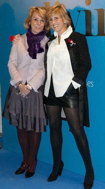 Esperanza Aguirre y Mercedes Milá, anoche durante la presentación de una web de famosos.