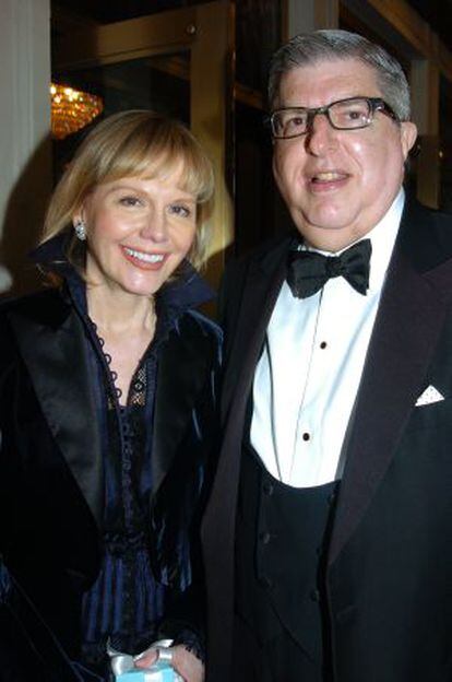 El compositor Marvin Hamlisch con su mujer, Terre Blair.