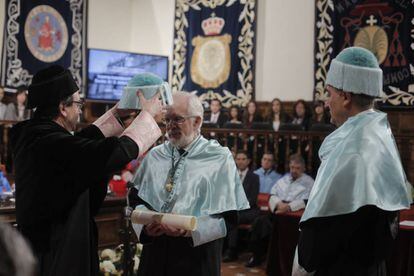 Investidura de Forges como Doctor 'Honoris Causa' en la Universidad de Alcala, en enero de 2016.