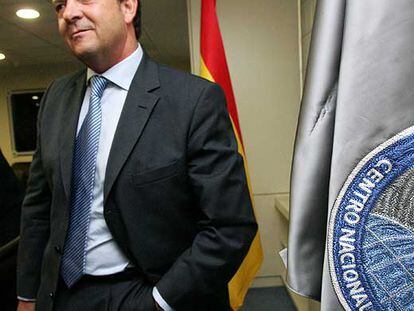 El director del CNI, Alberto Saiz, en la sede del servicio secreto en julio de 2007.