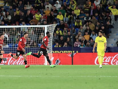 Los jugadores del Mallorca celebran el gol de Amath ante el Villarreal este domingo.