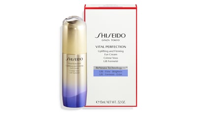 Esta es una crema de la firma Shiseido con una textura altamente hidratante.