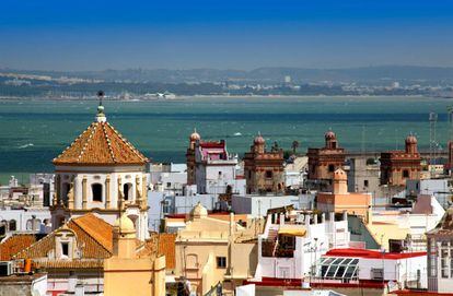 Vistas desde lo alto de Torre Tavira del casco antiguo de Cádiz.