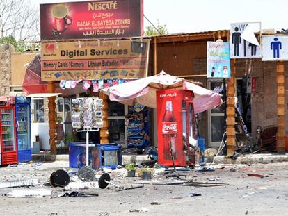 Una tienda afectada por la explosión en Luxor.