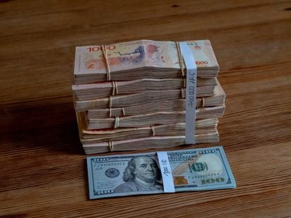 Pesos argentinos equivalentes a 1.000 dólares estadounidenses, al 26 de septiembre de 2023.
