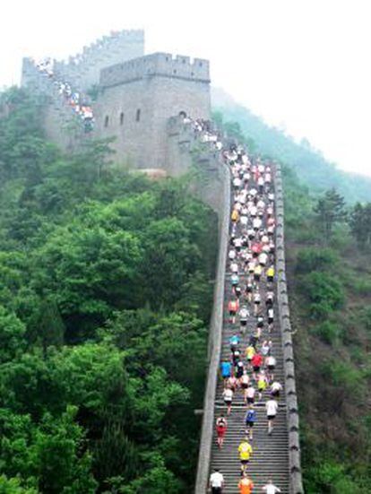 Un tramo de la maratón de Huangyaguan, en China, transcurre por la Gran Muralla.