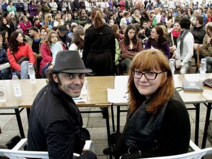 La directora Isabel Coixet acompa&ntilde;ada del director del festival de Cans, Alfonso Pato, durante el coloquio ofrecido por la cineasta.