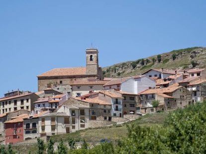 Vista del pueblo de Valdelinares, en Teruel, el más alto de España.