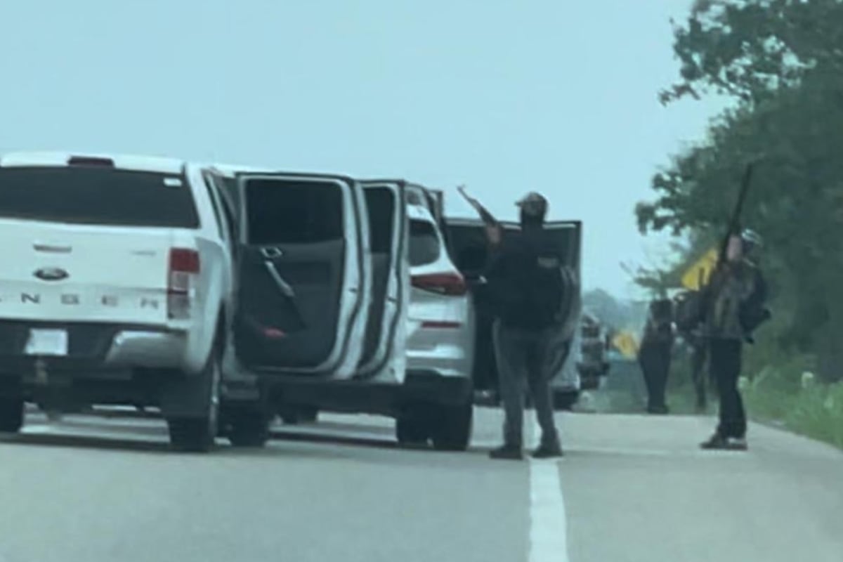 Los 14 empleados de la Secretaría de Seguridad de Chiapas aparecen asustados pero con buena salud en un video