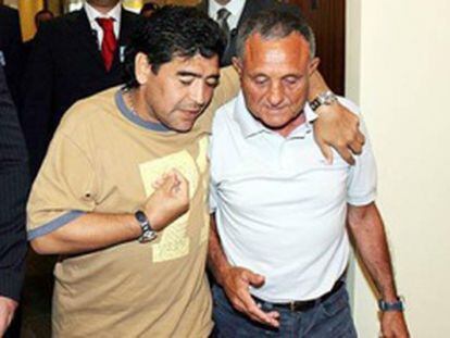 Maradona y Salvatore Carmando.