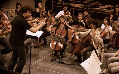 Ensayo de la Barbieri Symphony Orchestra.