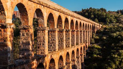 El Puente del Diablo, acueducto construido para llevar agua desde el río Francolí a la ciudad romana de Tarraco, la actual Tarragona.