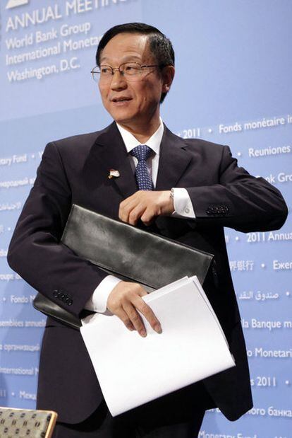 El ministro de Finanzas de China, Xie Xuren, en la reunión del FMI en Washington.