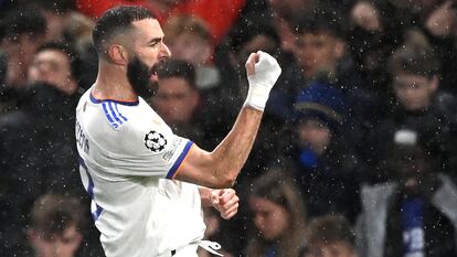 Benzema celebra uno de sus goles, este miércoles.