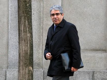 Francesc Homs a la salida del Tribunal Supremo tras declarar por la consulta del 9-N.