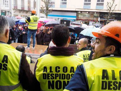 Protesta convocada en Lugo el pasado diciembre por el comité de empresa de Alcoa San Cibrao para pedir la continuidad de la fábrica de la Mariña y el mantenimiento de los puestos de trabajo.