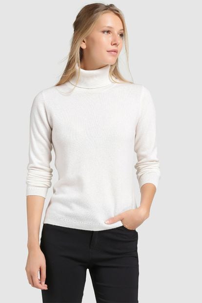 El Corte Inglés tiene una selección muy interesante de prendas de cashmere a 79,99 euros. Nos quedamos con este jersey blanco tan fácil de combinar.