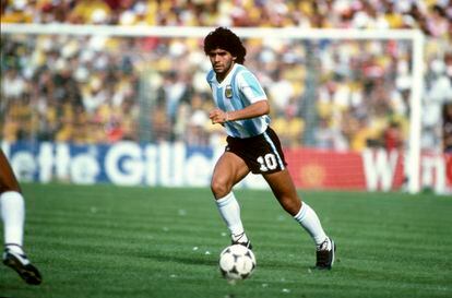 Maradona durante un partido en el Mundial de 1982.