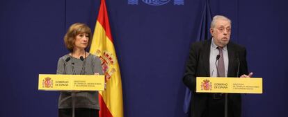 La secretaria de Estado de Empleo, Yolanda Valdeolivas y el secretario de Estado de la Seguridad Social, Octavio Granado.