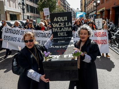 Manifestación en Madrid de los letrados de la administración de justicia, el 9 de marzo.