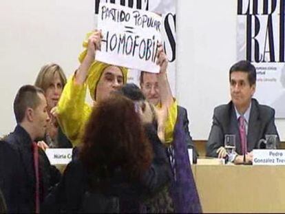 Una drag queen tacha a Rajoy de "homófobo" durante un acto en el que participaba